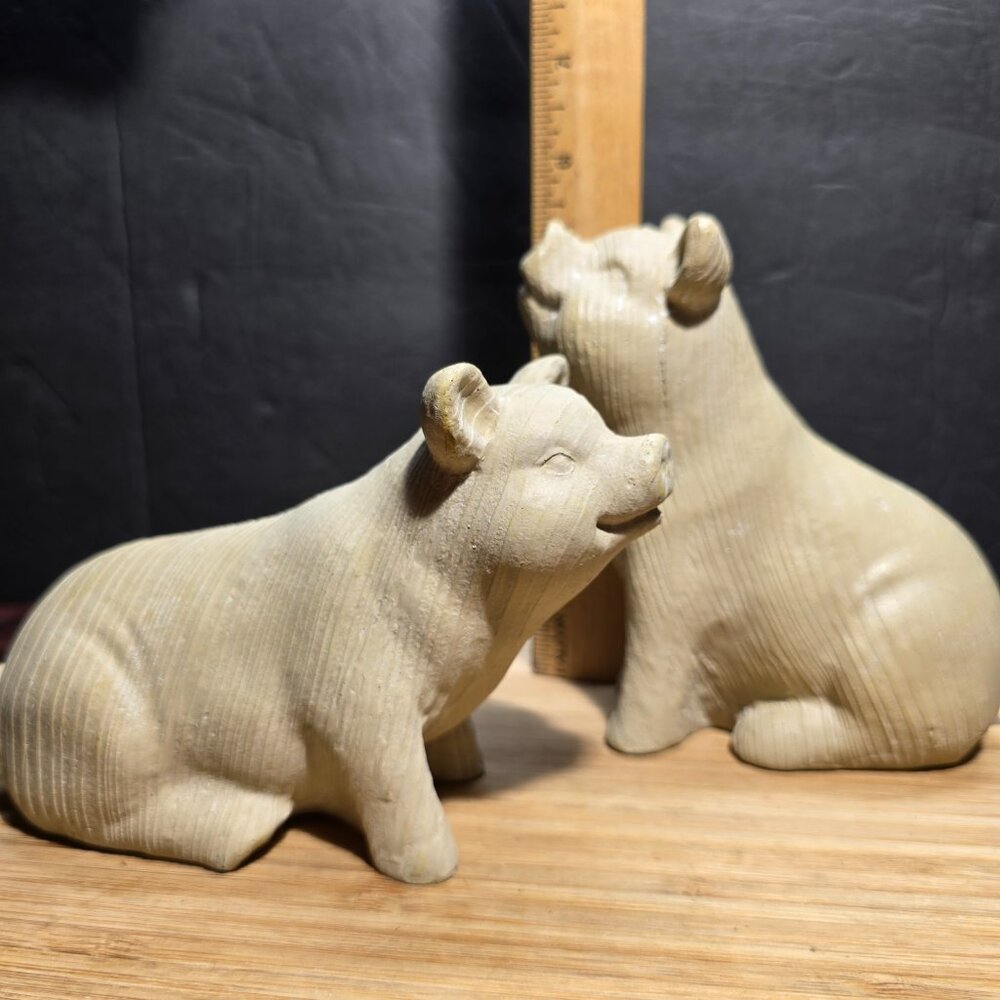 Pair of PIGS Figurines Resin Country Farmhouse Decor - Picture 6 of 7